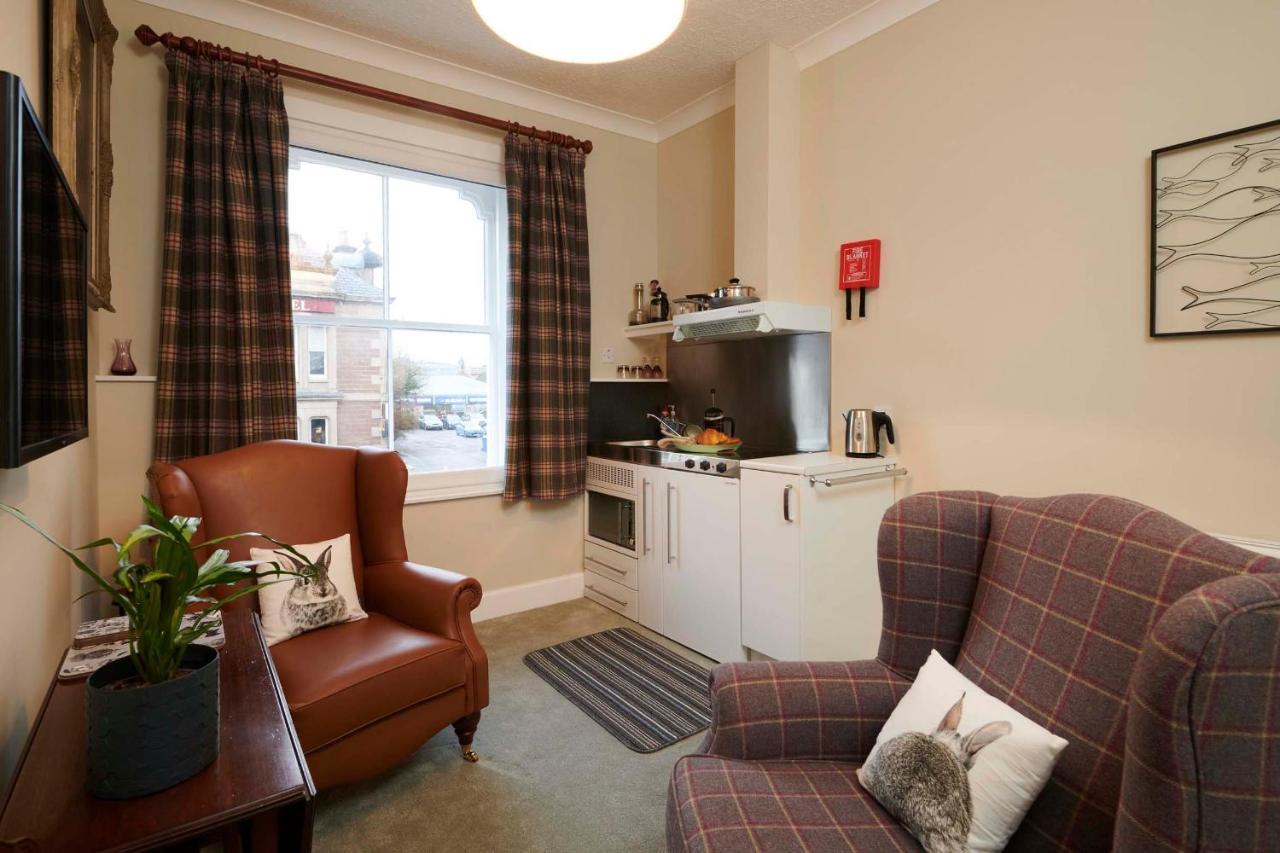 Downright Gabbler Apartment Beauly Exterior foto
